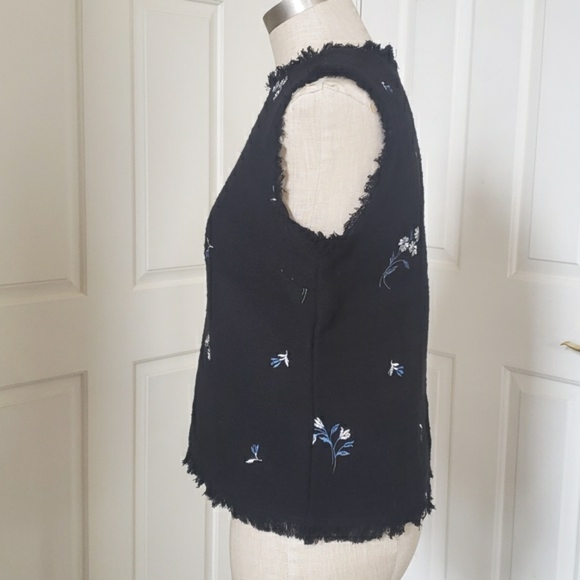 ANN TAYLOR Black Sleeveless Embroidered Top Floral Design - Picture 5 of 16